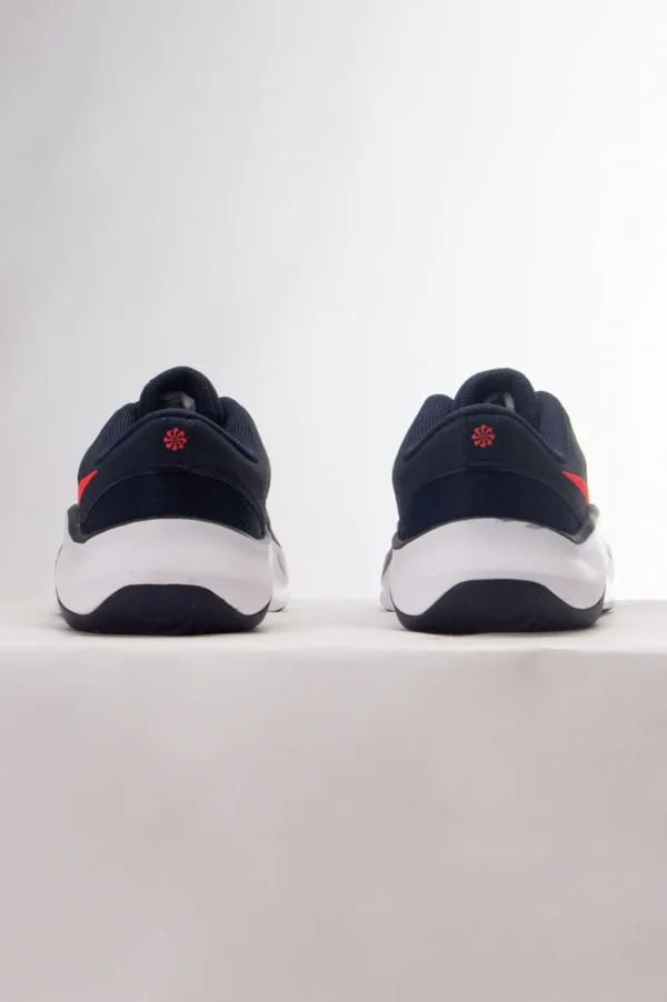 Nike Legend Essential 3 men's Shoes - Image 3