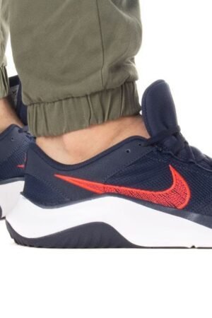 Nike Legend Essential 3 men's Shoes